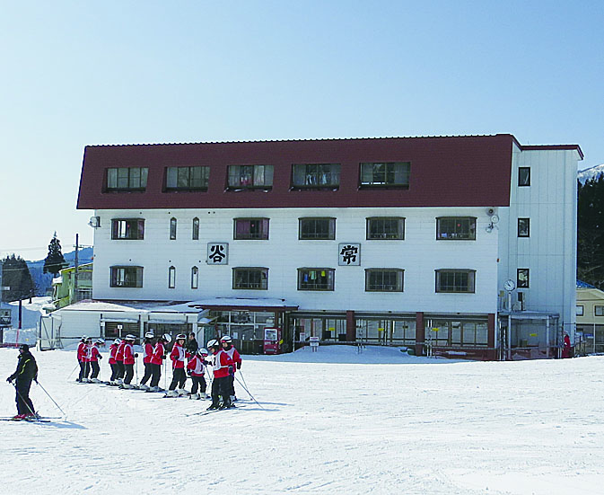 ハチ 北 高原 スキー 場